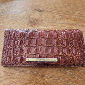 Brahmin wallet